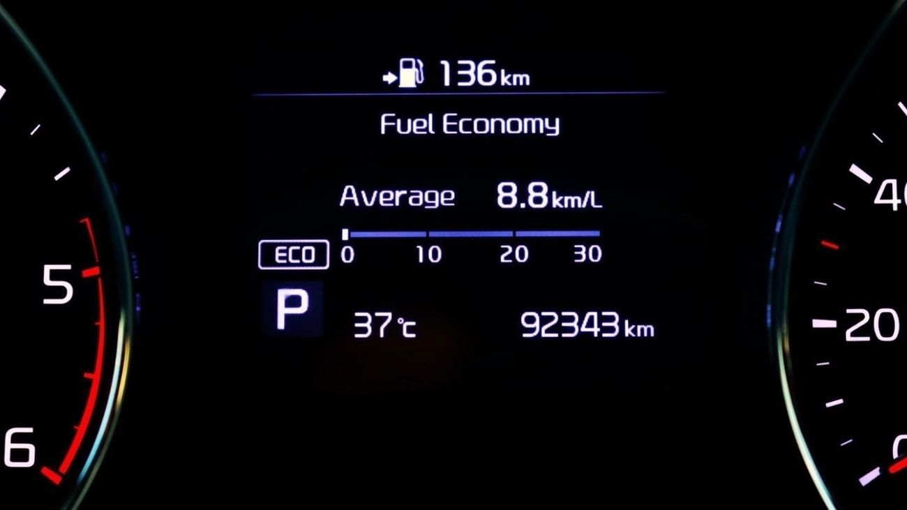 Kia Carnival Kia Carnival EX (YP) model 2019, 5 dirhams. MPV, 3.3 litres, 6 cylinder diesel, automatic, front whe