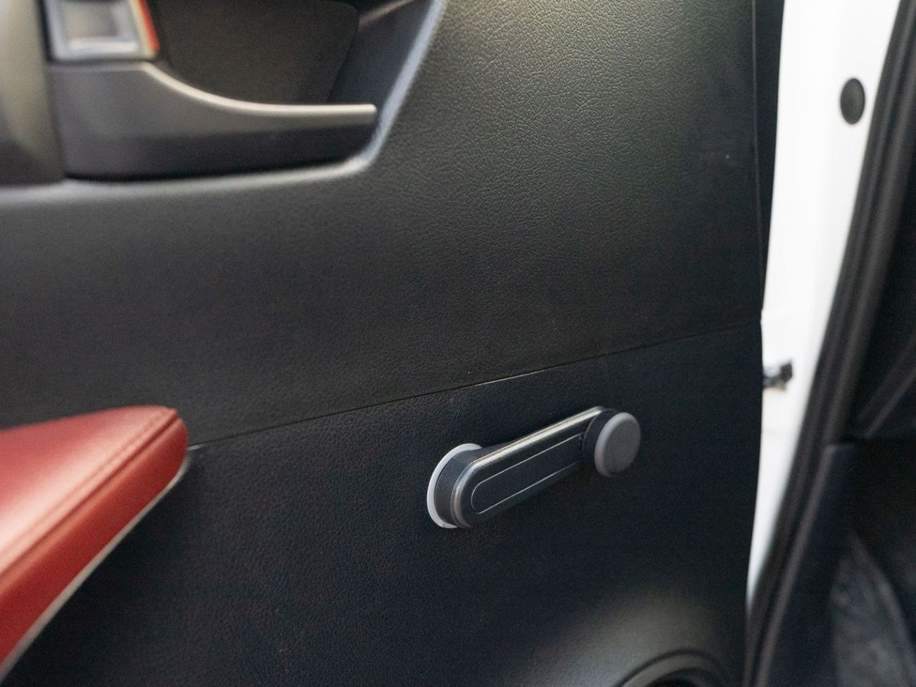 Toyota Hilux 2025 TOYOTA HILUX GL 2.7 - WHITE inside RED | Export Only