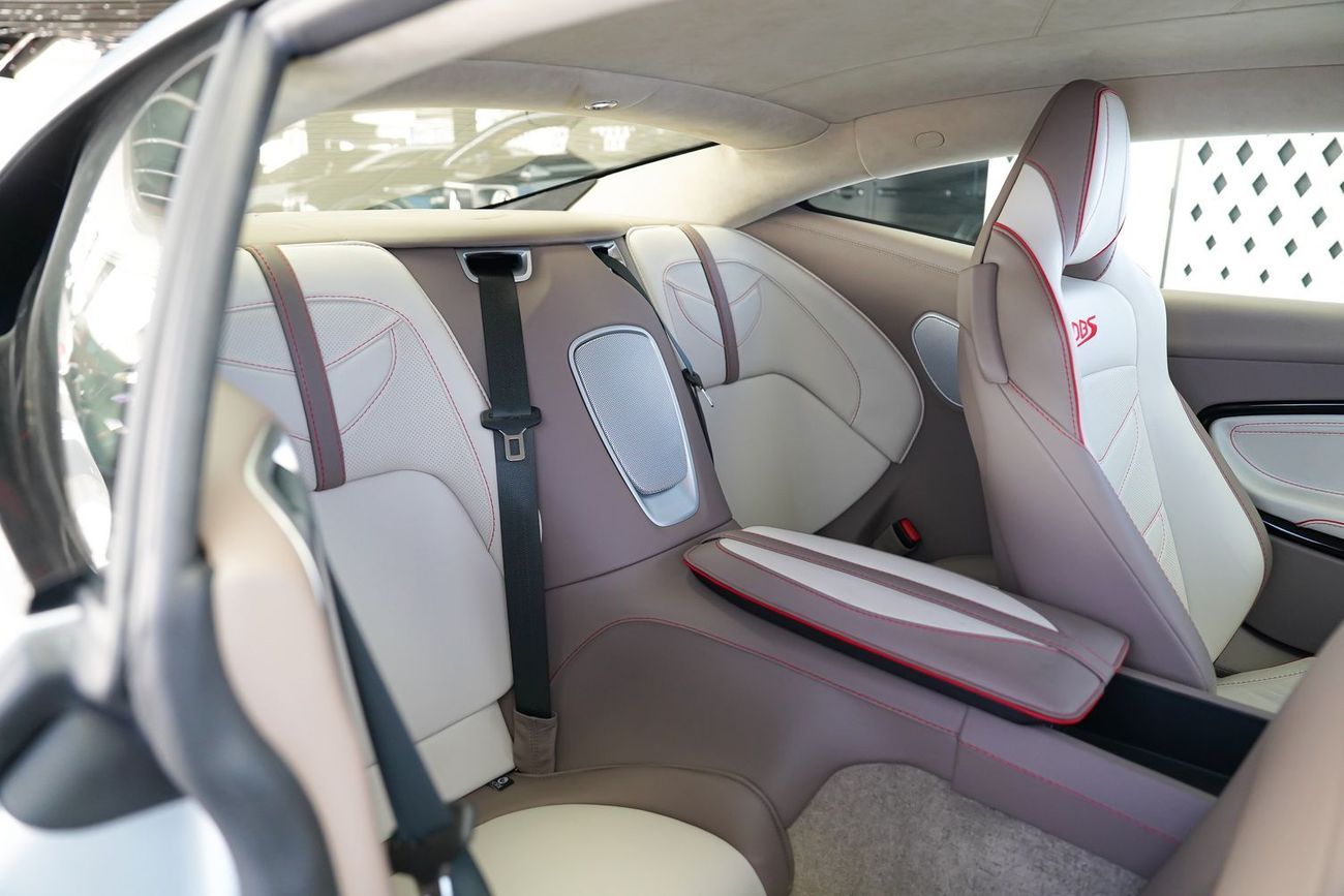 أستون مارتن DBS Superleggera 5.2L