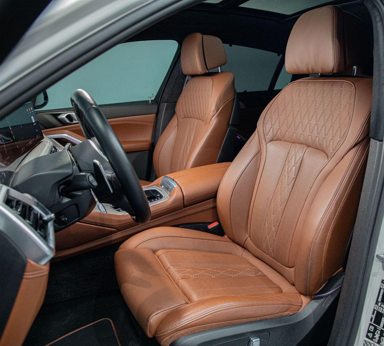 بي أم دبليو X6 M60i M-Sport