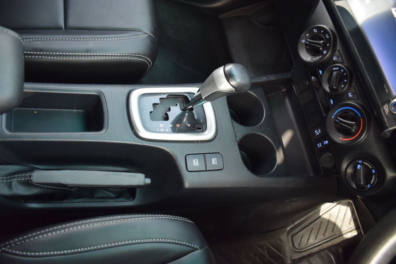 Toyota Hilux 4X4 Diesel 2.8L Right hand (Export Only)