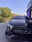 مرسيدس بنز A 220 188-hp turbocharged 2.0-liter 4-cylinder