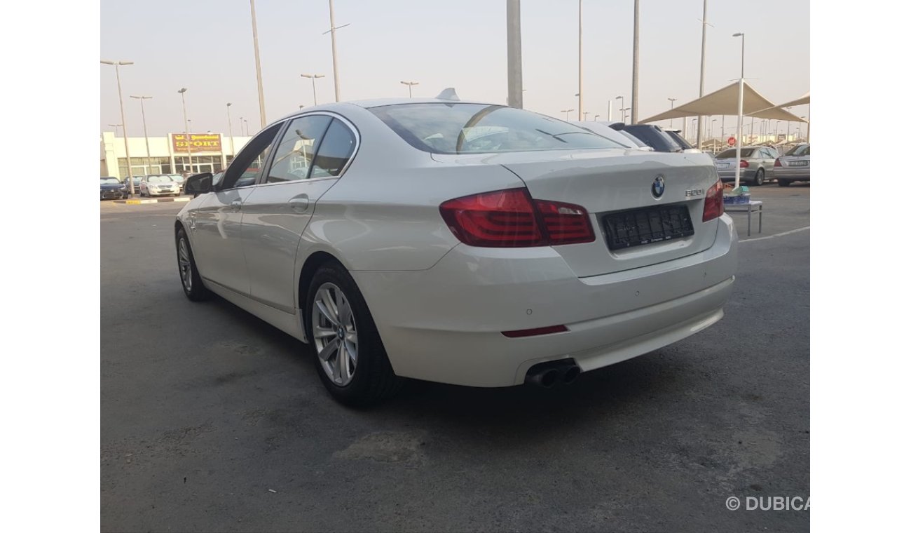 BMW 520i model 2013 GCC car prefect condition full service full option low mileage one owner