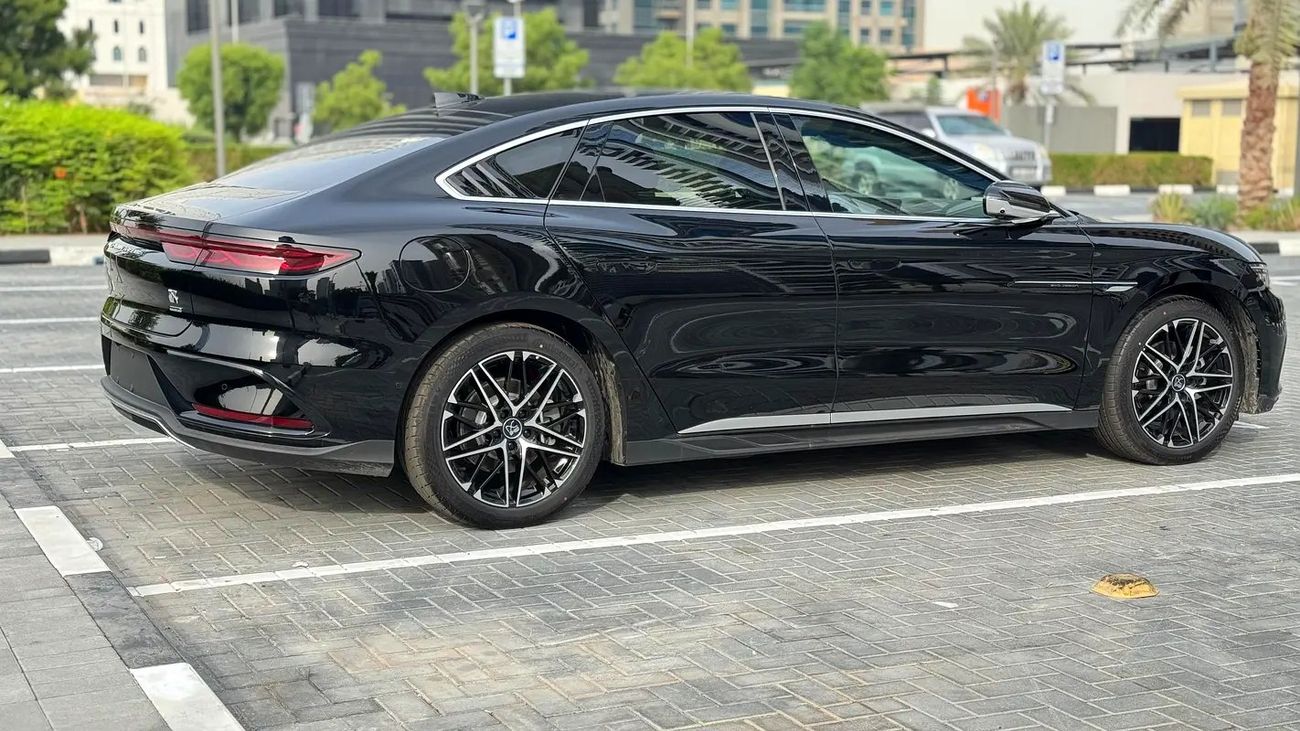 بي واي دي هان Flagship | (Plug in Hybrid) | EV Range 245 KM