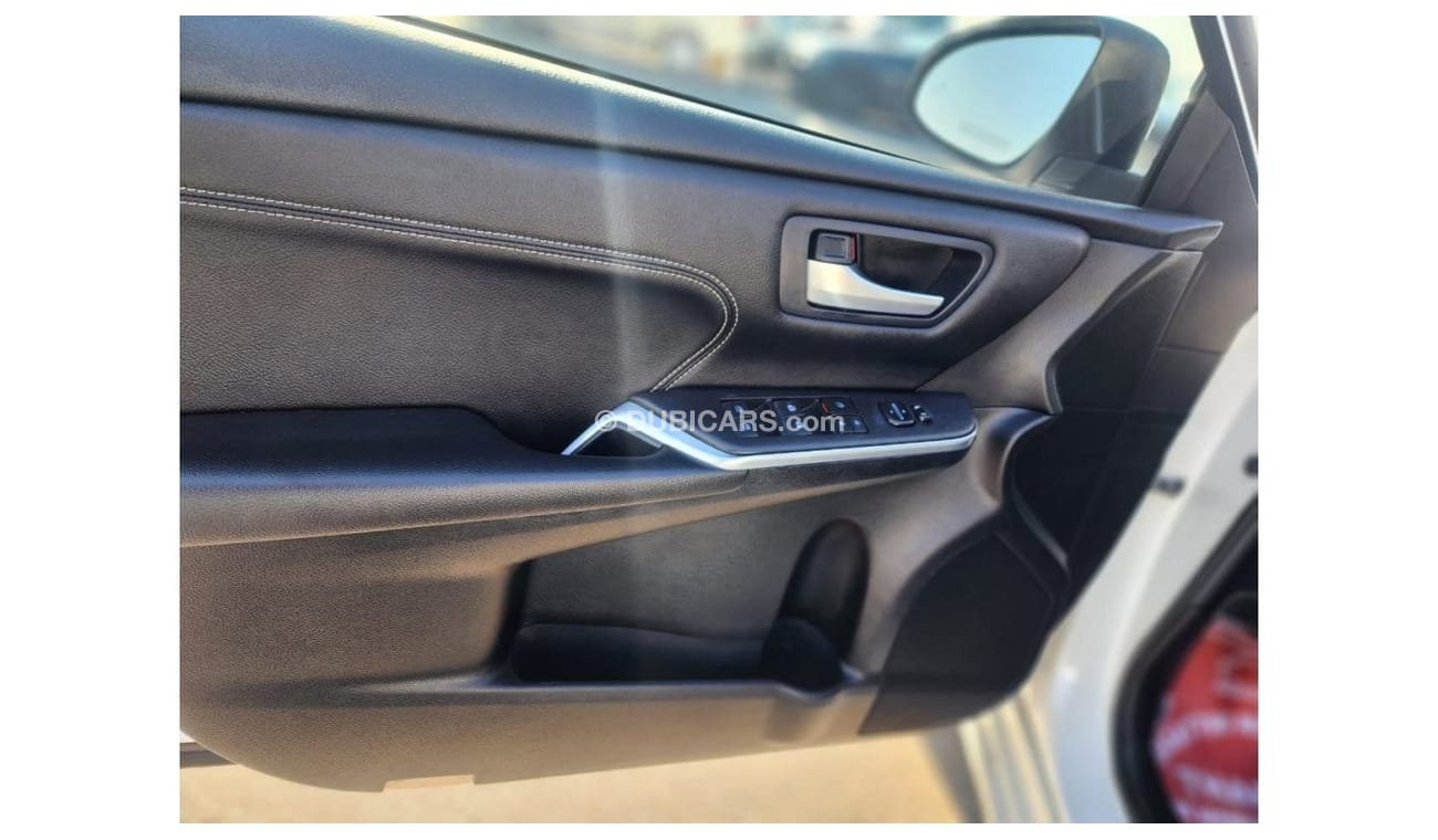 تويوتا كامري TOYOTA CAMRY HYBRID 2016 MODEL FULL OPTION
