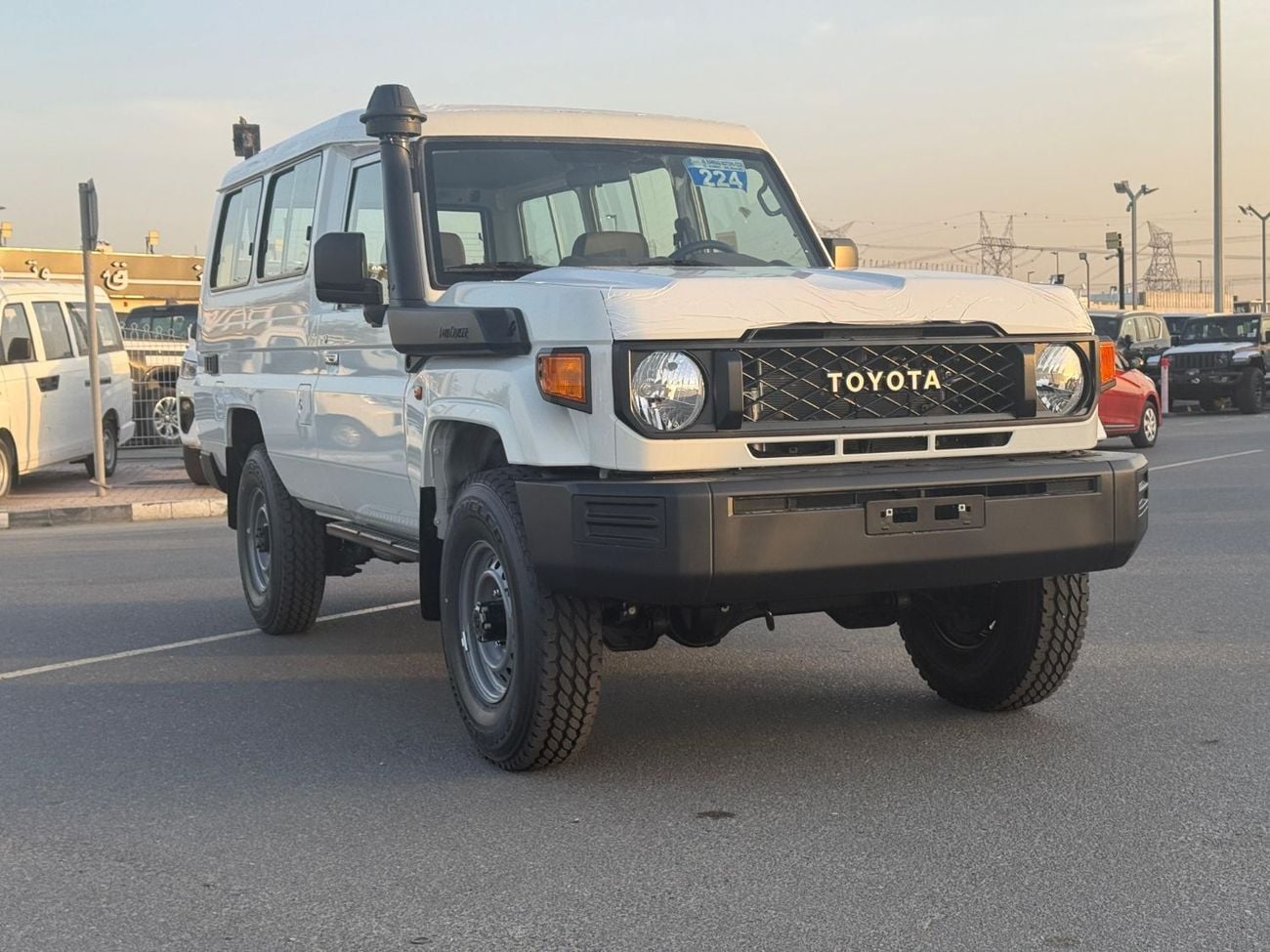 تويوتا لاند كروزر 70 LC 78 HARDTOP 2.8L AT EXPORT ONLY - 2.8L DSL A/T