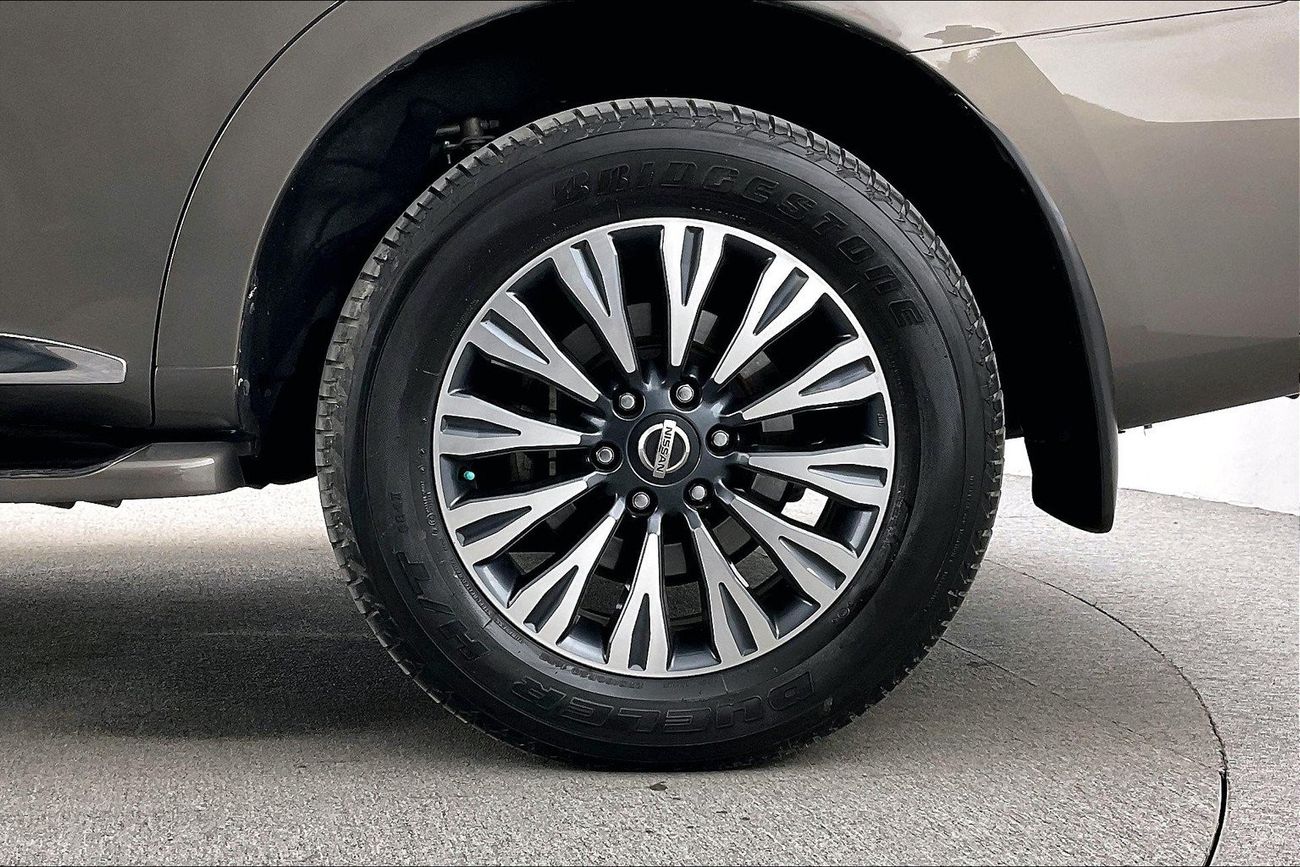 Mercedes-Benz GLS 450 Premium + (AMG Package) | Guaranteed Warranty | 0 Down Payment