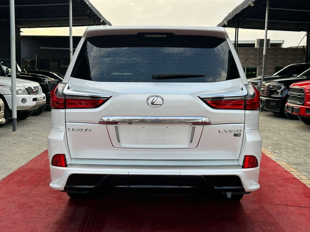 Lexus LX 570 Sport 5.7L
