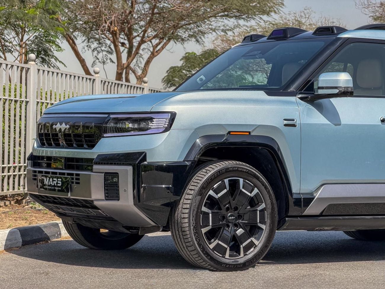 بي واي دي ليوبارد 8 Smart and Brave Flagship Edition (7 Seats)