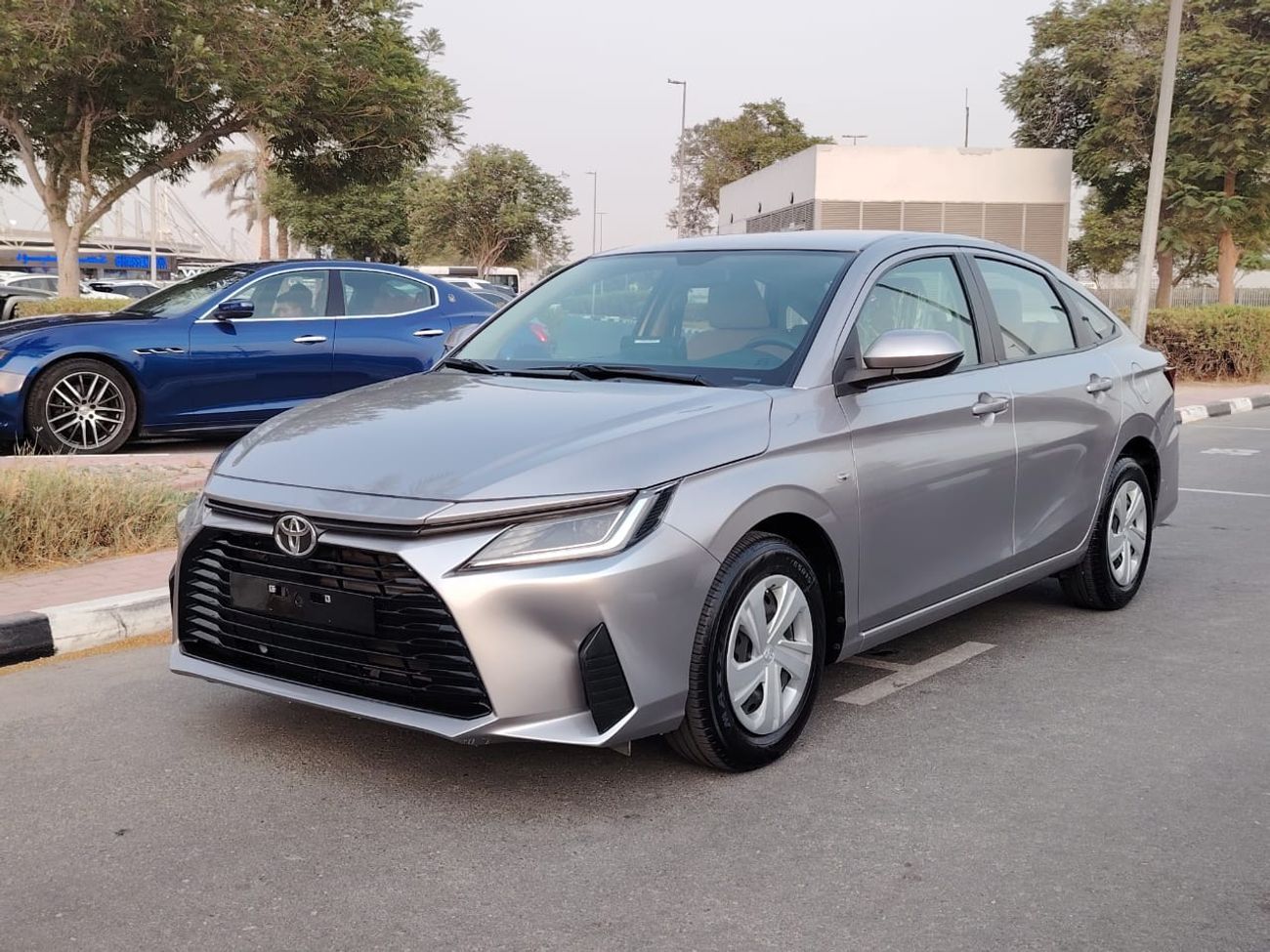 تويوتا يارس 1.5L E