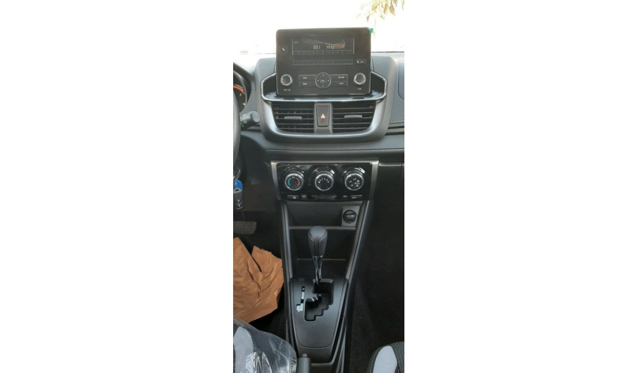 تويوتا يارس TOYOTA YARISL HATCHBACK  1.5 LEFT HAND