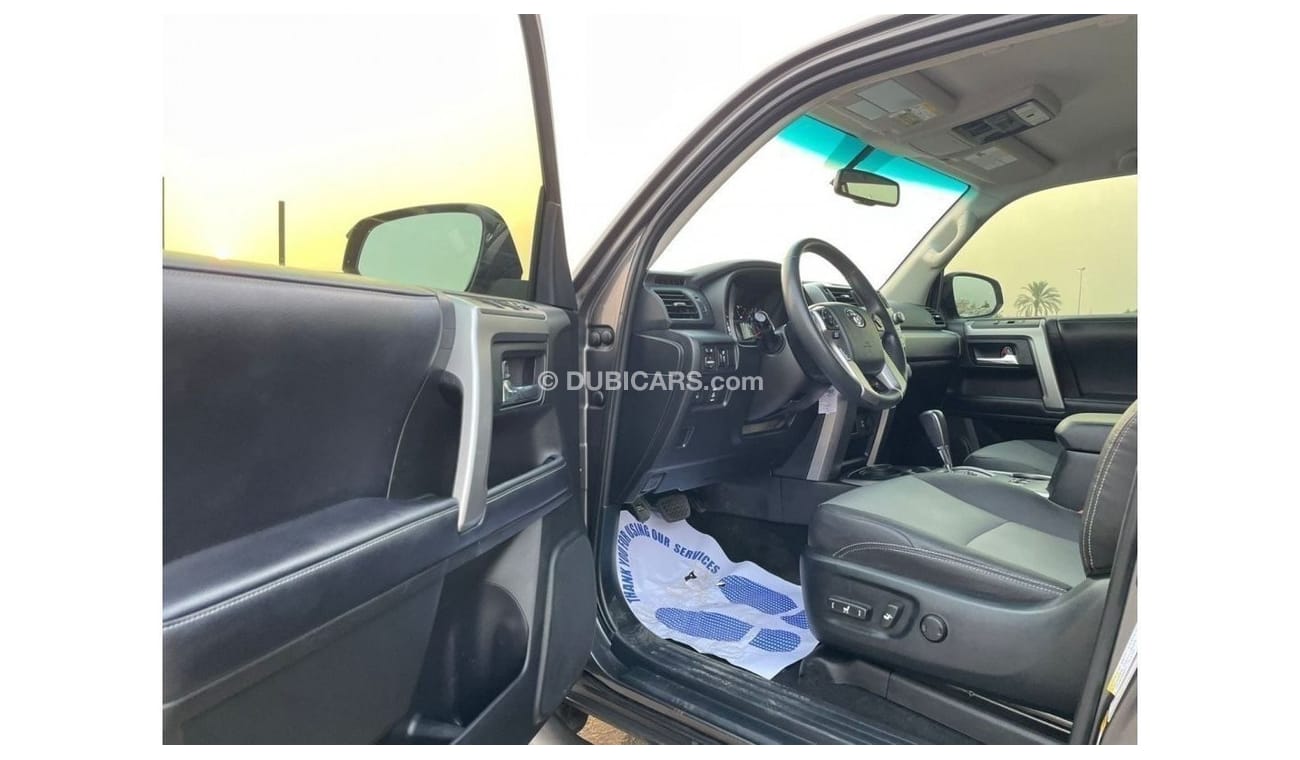 Toyota 4Runner *Offer*2018 Toyota 4Runner SR5 Premium -7 Seater - 4.oL V6 /  - UAE PASS