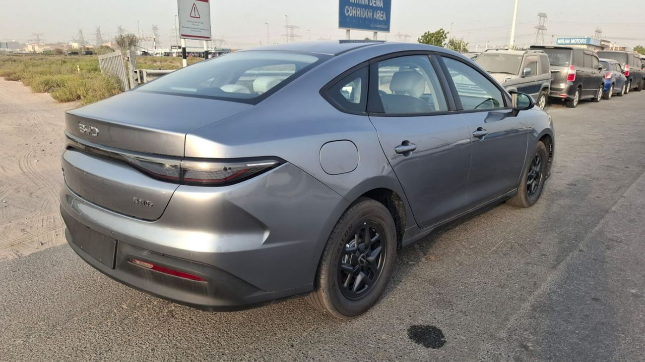 بي واي دي سيل 05 DM-i 2025 BYD SEAL 05 DMI  (Export Price 50000 Aed)