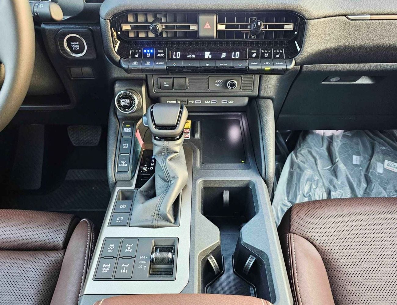 Toyota Prado TURBO / 2.4L V4 PETROL / GGC SPECS / RADAR , HUD / 360*CAMERA / FR PWR SEATS WITH LEATHER  (CODE # A