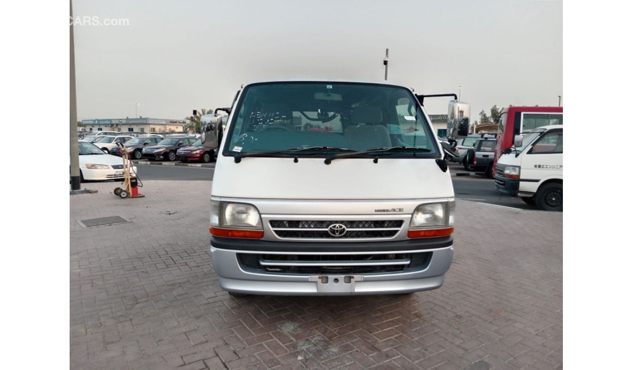 تويوتا هاياس TOYOTA HIACE VAN RIGHT HAND DRIVE (PM1584)