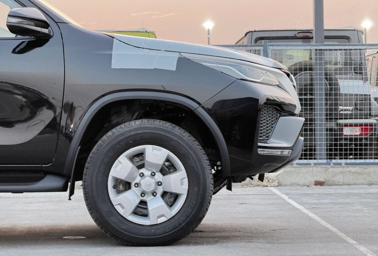 Toyota Fortuner SR5 | 2.7L V4 PETROL | DIGITAL A/C | MY2026
