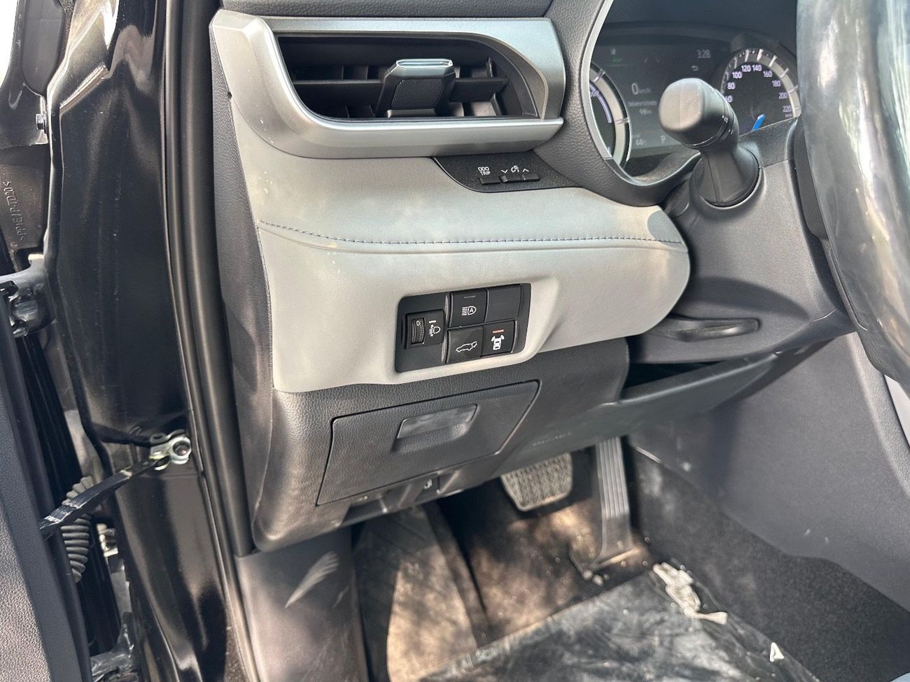 تويوتا هايلاندر 2.5L Hybrid GXR (AWD)