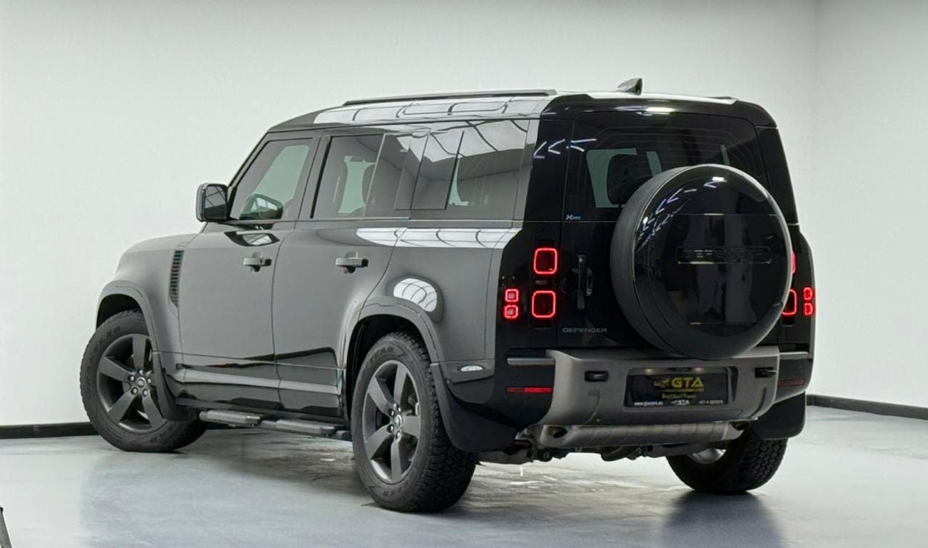 Land Rover Defender 2025 Land Rover Defender 110 X-Dynamic HSE, 2029 LR Warranty + Service History, Low Km, GCC