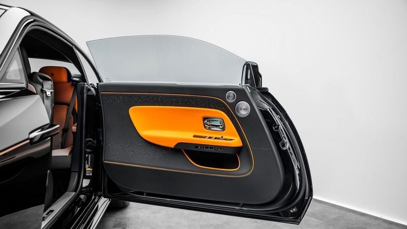 رولز رويس سبيكتر Black Badge - 2025 - GCC - Under Warranty and Service Contract