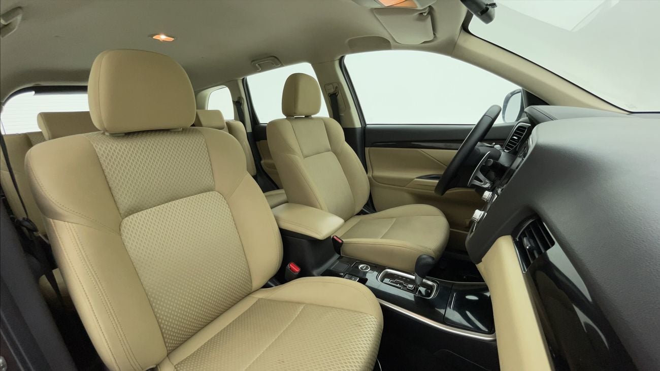 ميتسوبيشي آوتلاندر GLX MIDLINE 2.4 | بدون دفعة مقدمة | اختبار قيادة مجاني للمنزل