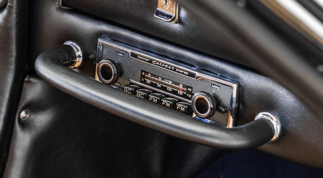 Lamborghini 400 GT 2+2