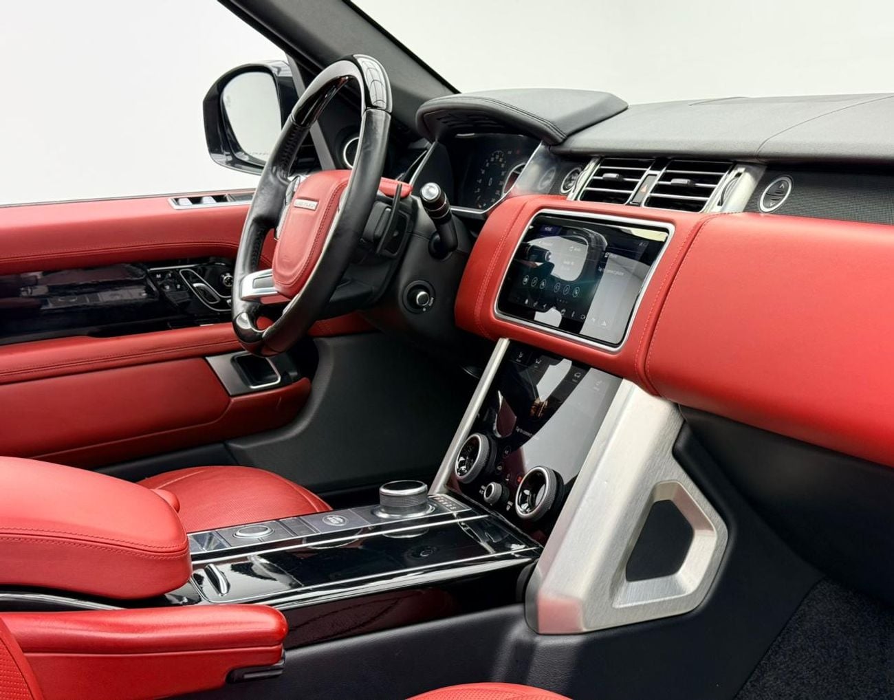 Land Rover Range Rover 2018 Range Rover Vogue HSE, Full Service History, Fully Loaded, Excellent Condition, GCC
