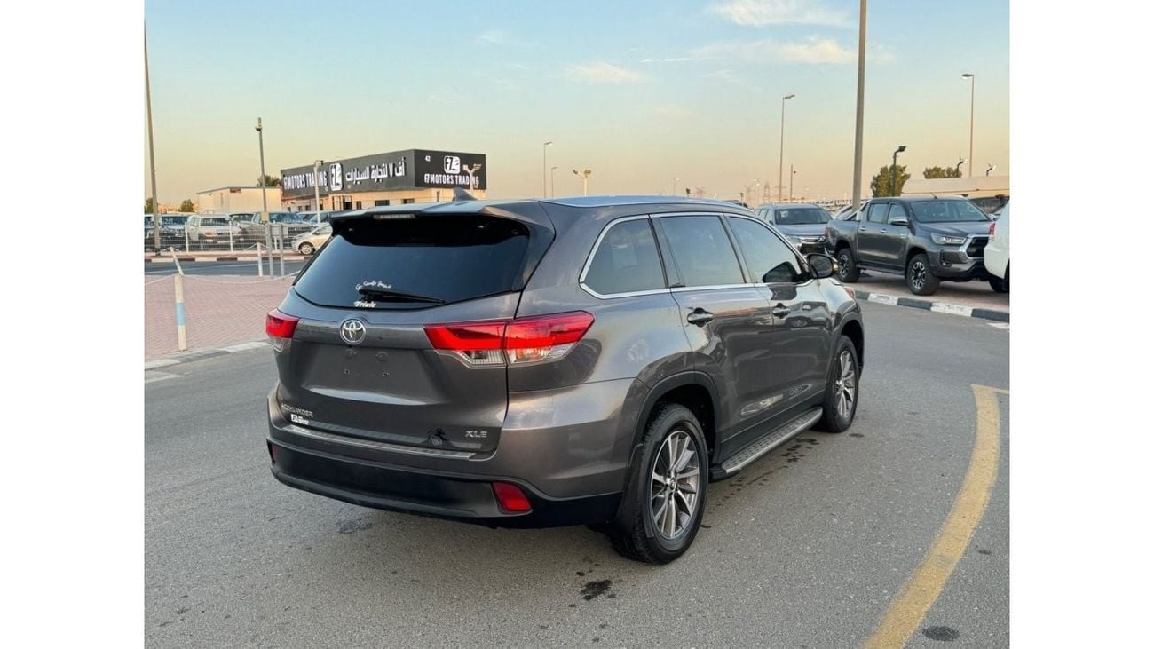 Toyota Highlander 2019 XLE LIMITED SUNROOF AWD 7 SEATS FULL OPTION