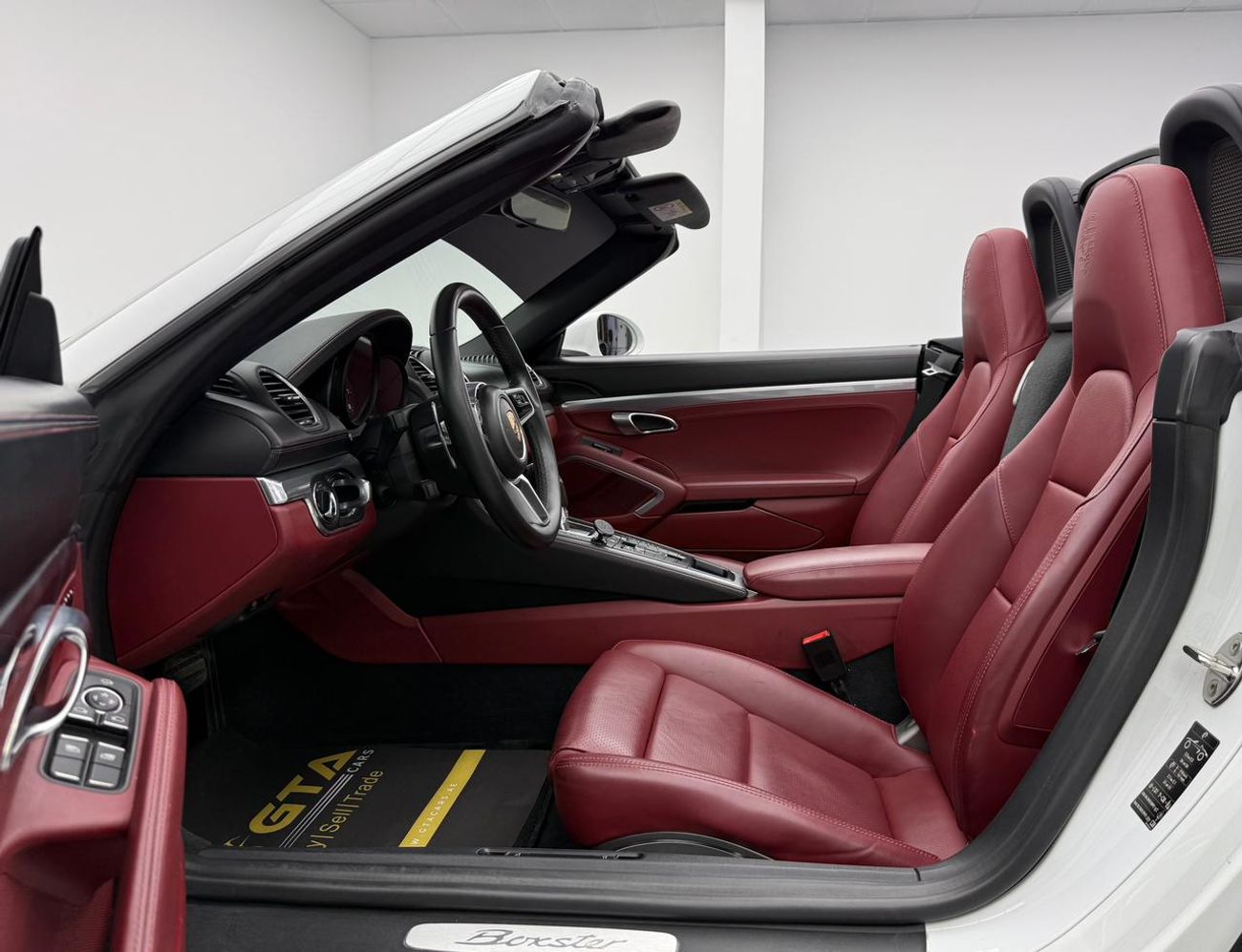 بورش بوكستر 718 2023 Porsche 718 Boxster, Warranty, Full Porsche Service History, Excellent Condition, GCC