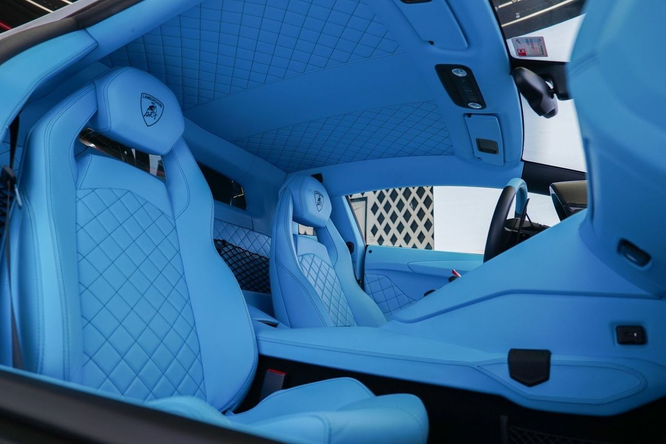 لامبورغيني أفينتادور 6.5L V12