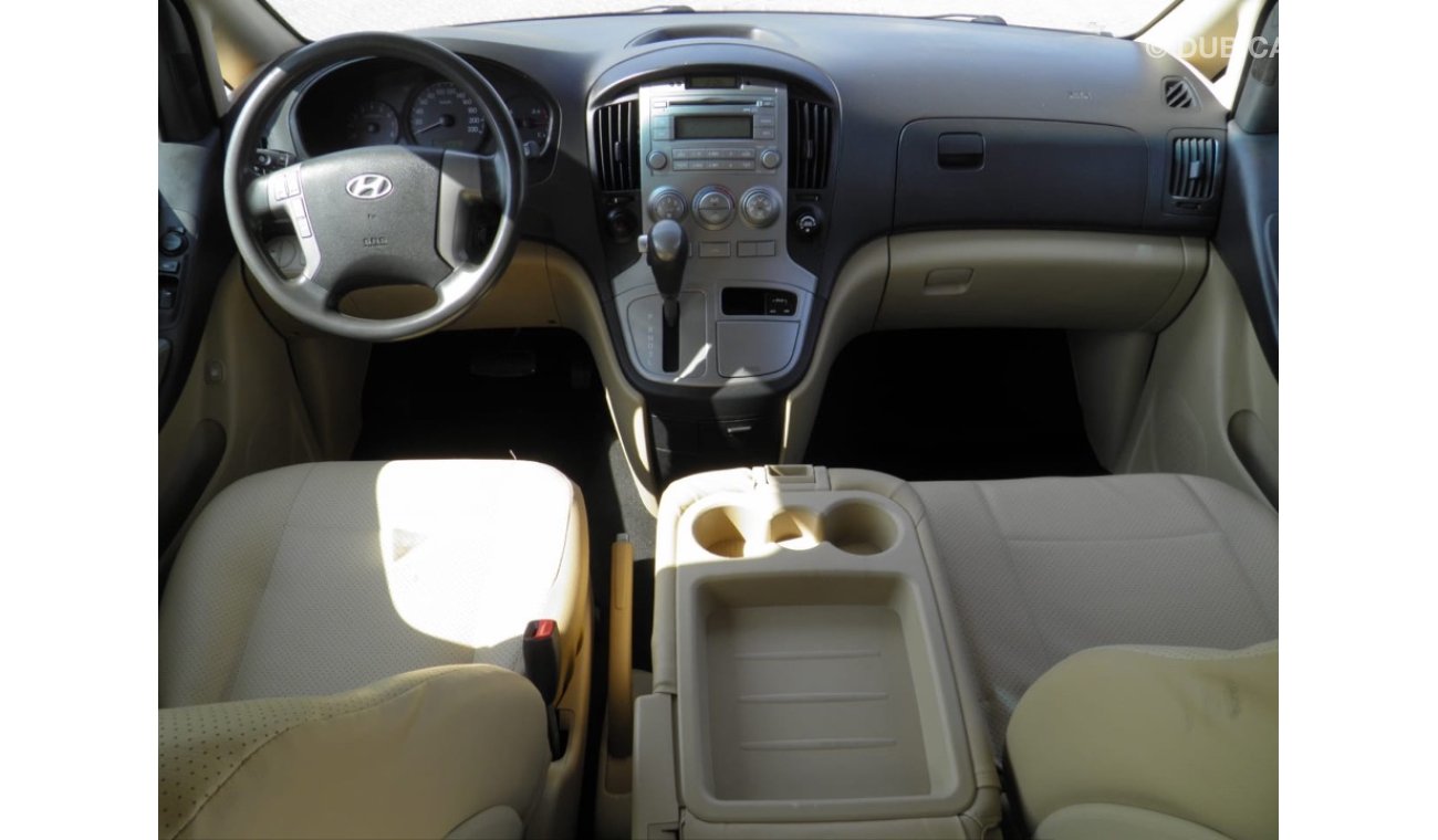 Hyundai H-1 2012 9 seats Ref#662