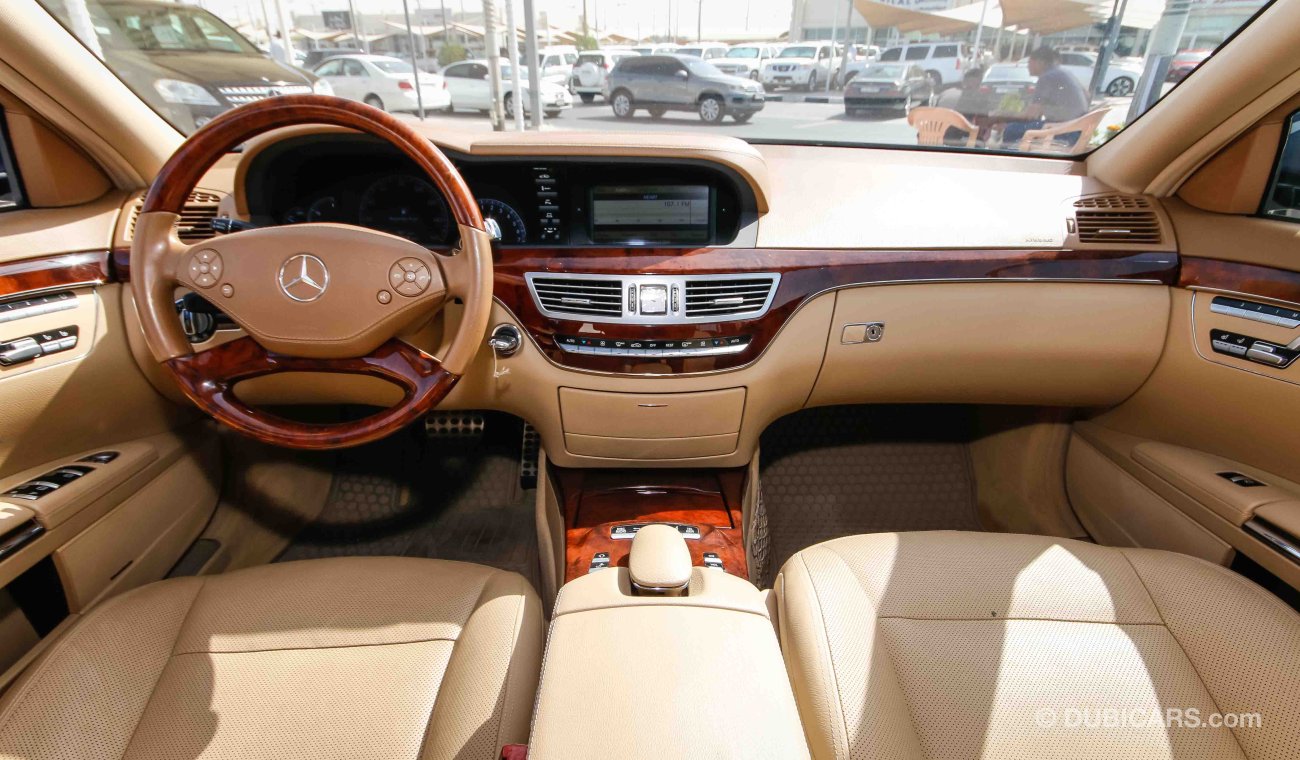 مرسيدس بنز S 550