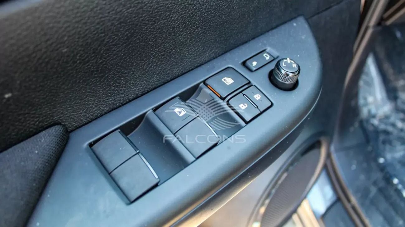 تويوتا هيلوكس GLX Toyota Hilux 2.4L Turbo Diesel 5 seater Airbags ABS