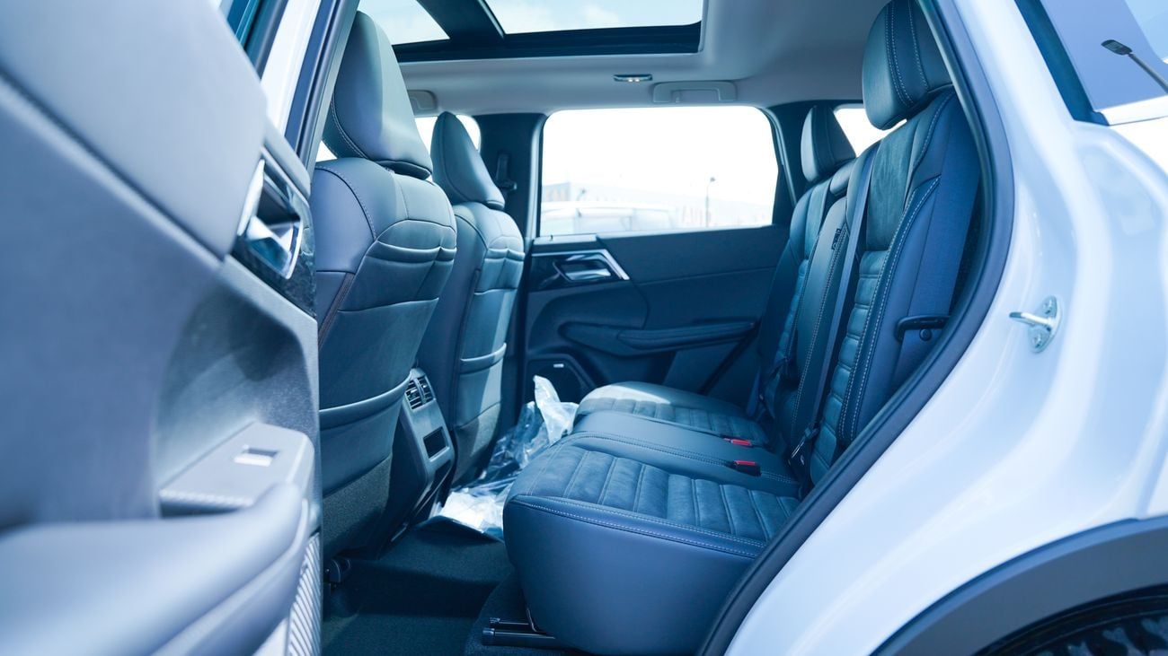 Mitsubishi Outlander Brand New 2026 Mitsubishi Outlander High Line (G06)  2.5L | 7-Seater SUV | GCC Specification | Expor