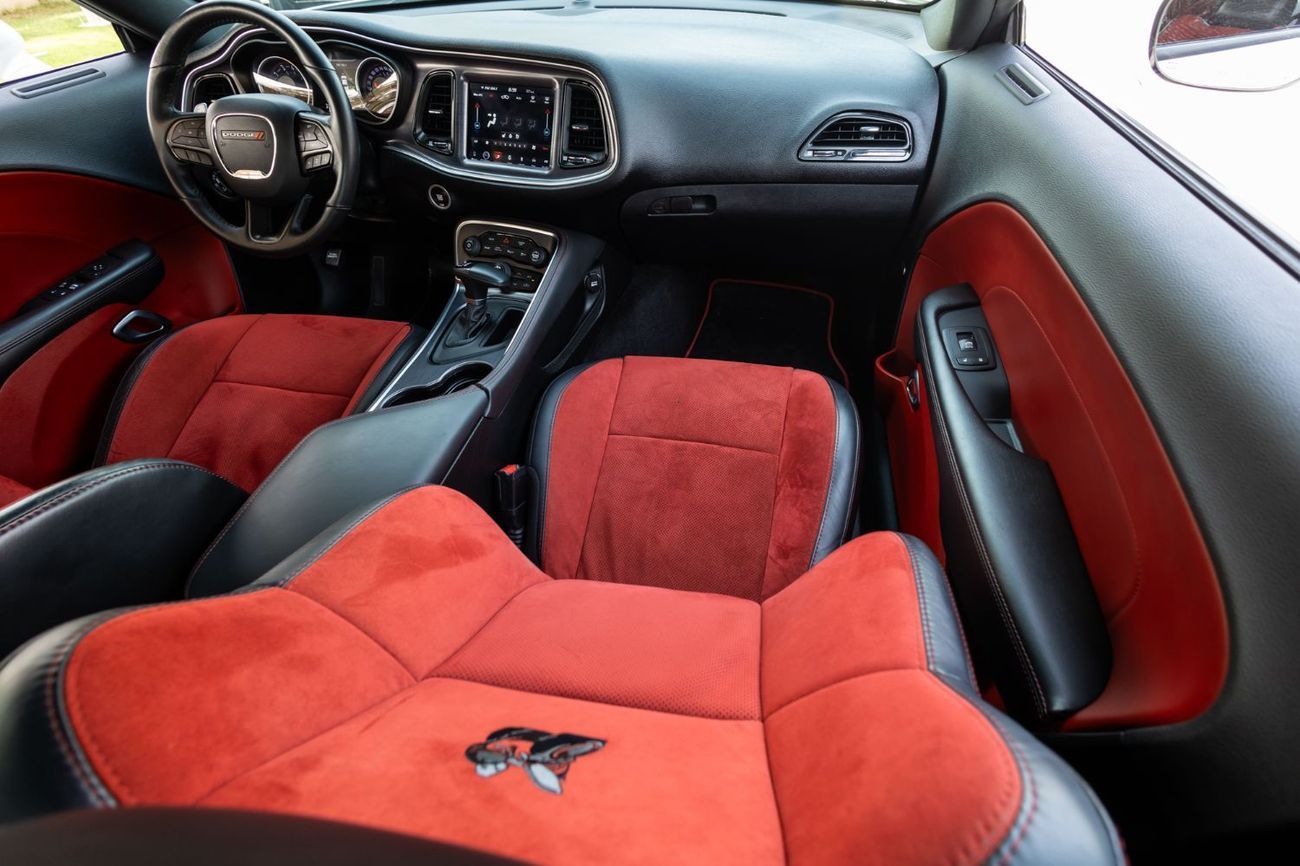 Dodge Challenger R/T 5.7L (370 HP)