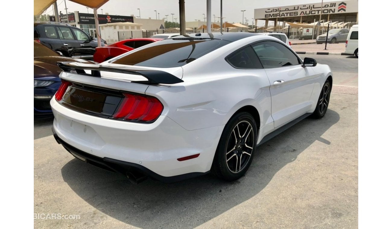 Ford Mustang Mustang ECOBOOST V4 turbo 2.0 model 2019