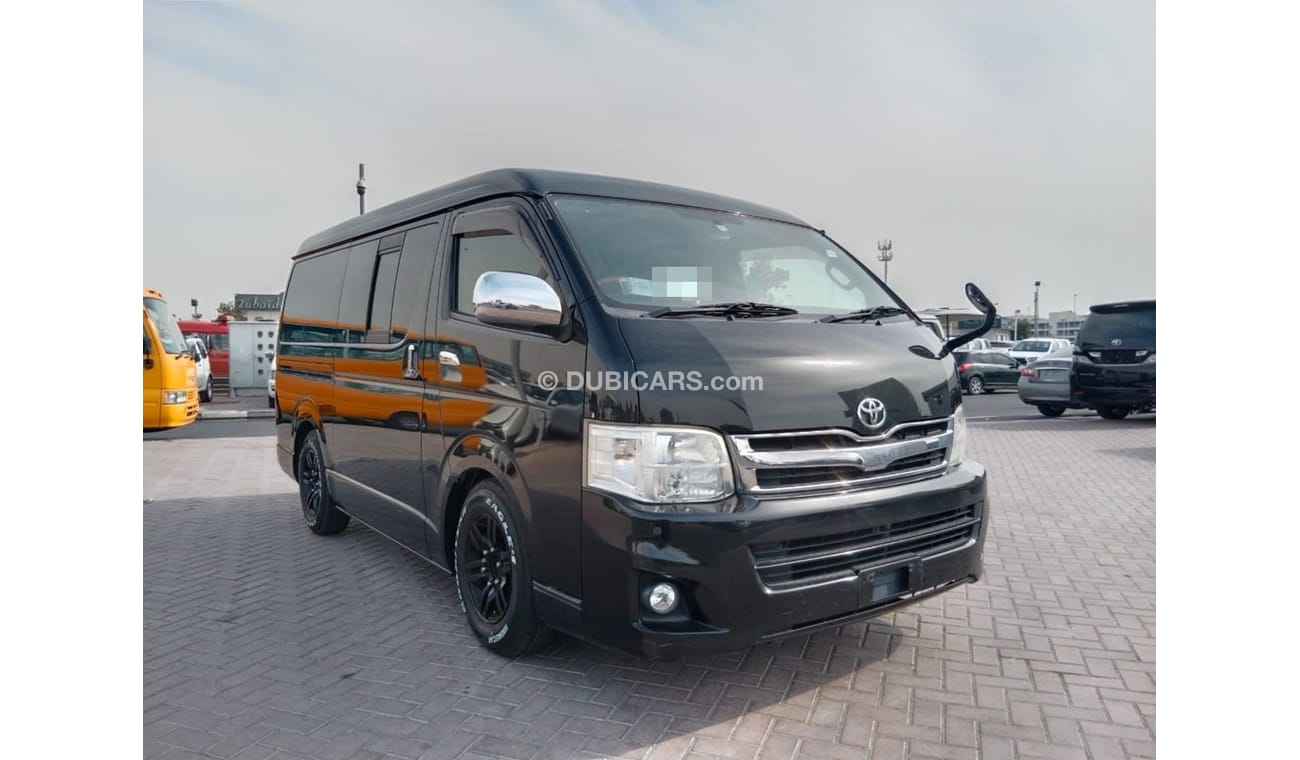 تويوتا هاياس TOYOTA HIACE VAN RIGHT HAND DRIVE(PM03728)