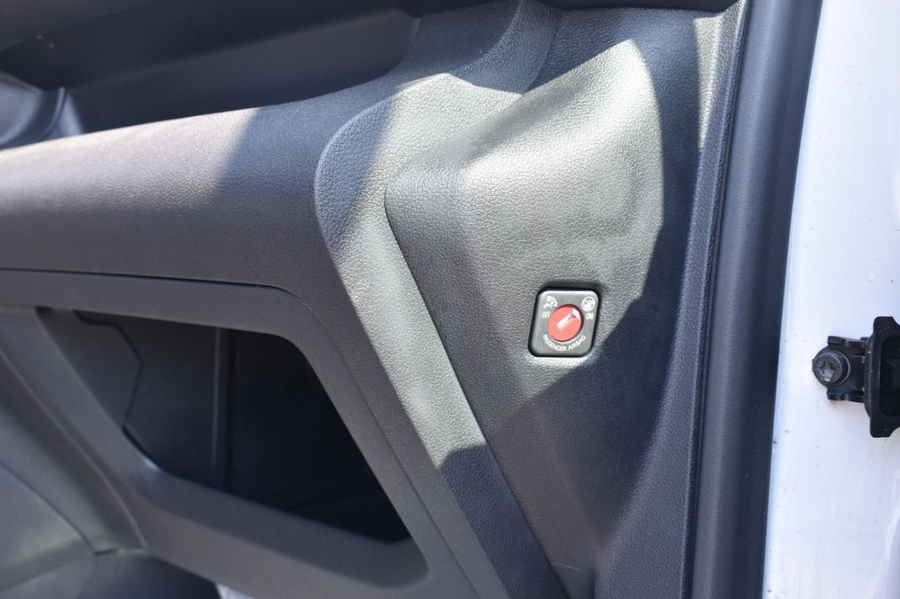 Peugeot Partner Peugeot Partner van, 1.6L Manual Transmission- 2024