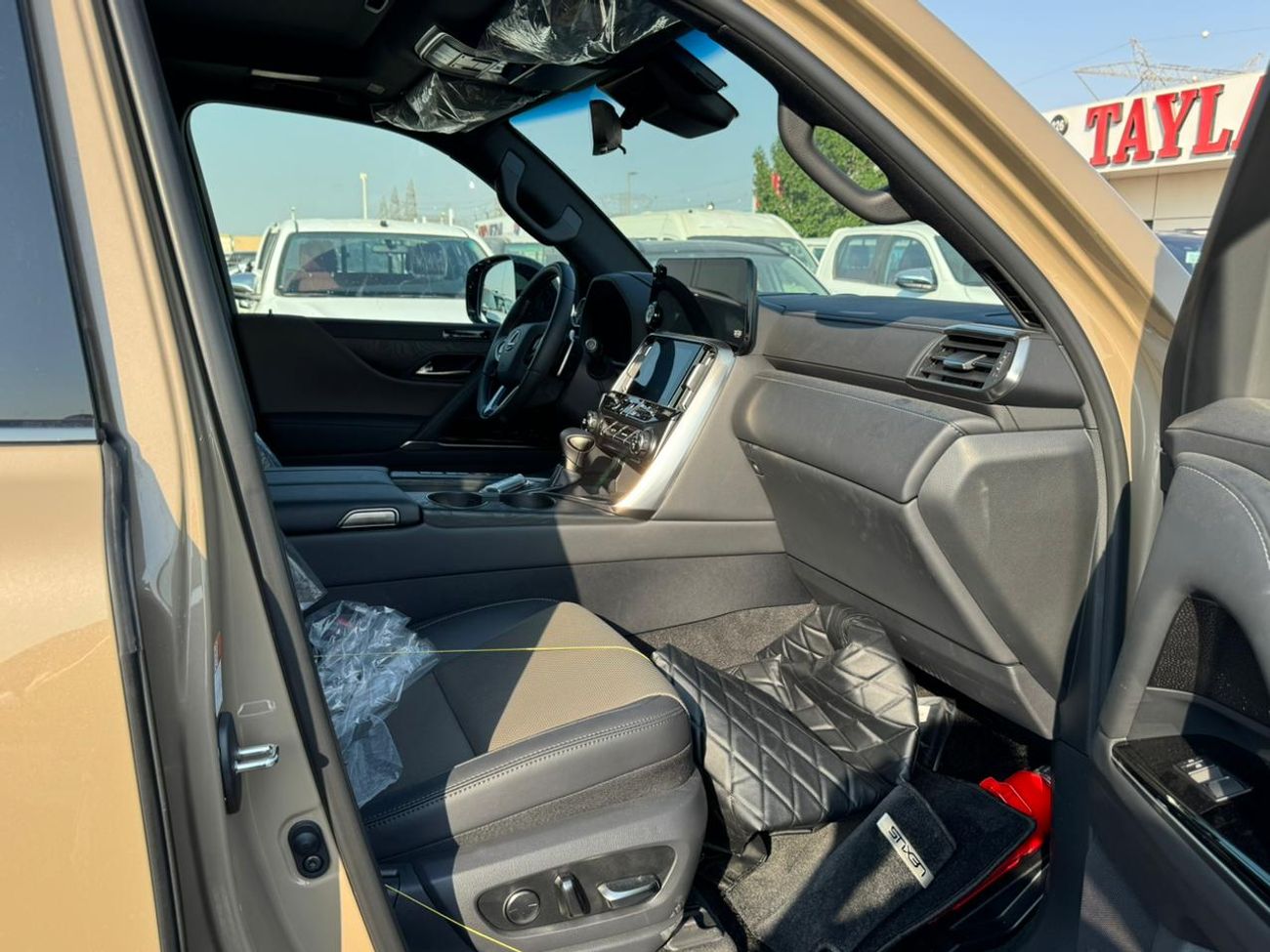 Lexus LX 600 LEXUS LX600 OVERTRAIL 3.5L 2025