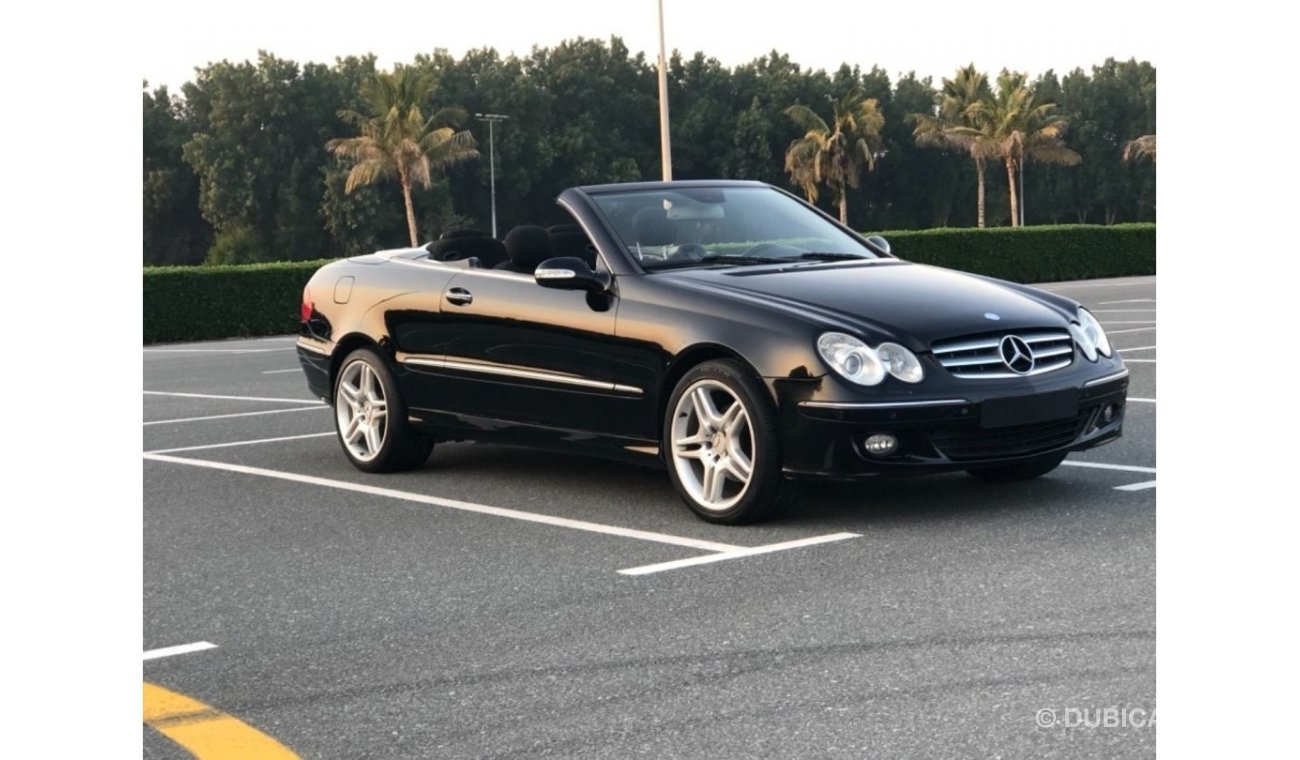 Mercedes-Benz CLK 200 MERCEDES BENZ CLK200 MODEL 2009 GCC car perfect condition inside and outside