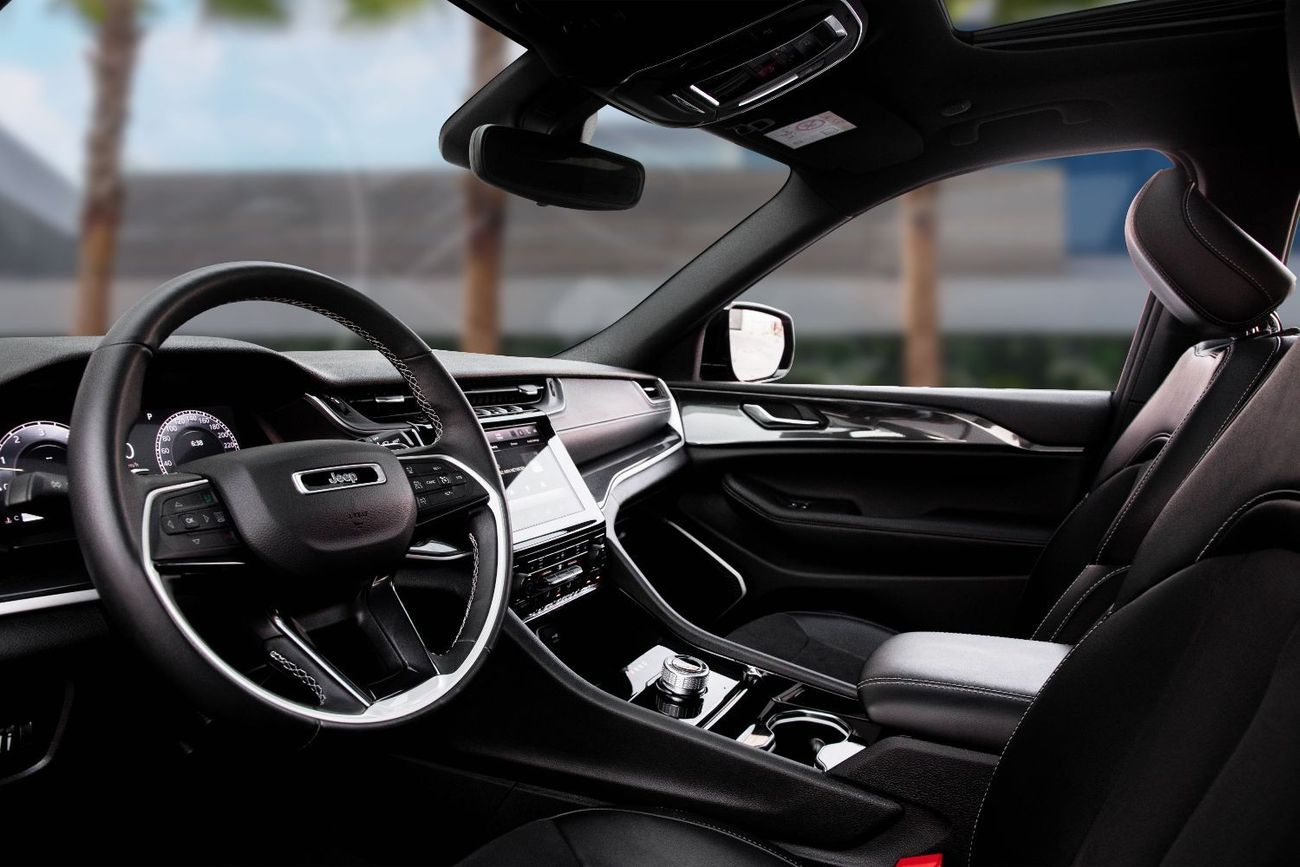 Jeep Grand Cherokee Limited | 3,329 P.M  | 0% Downpayment | Agency Warranty