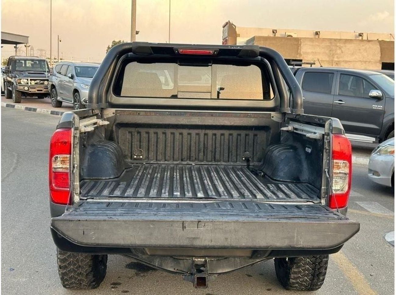 نيسان نافارا DIESEL 2.3 LITER ,RIGHT HAND DRIVE ,2019 MODEL ,ONLY FOR EXPORT