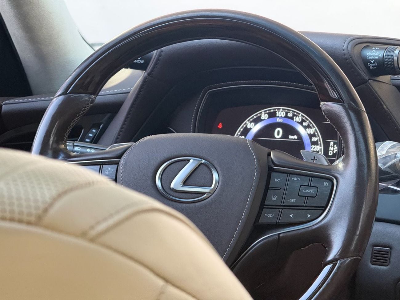 Lexus LS500 TITANIUM