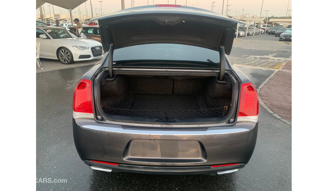 Chrysler 300C Chrysler C300_2016_Excellent_Condition _Full option