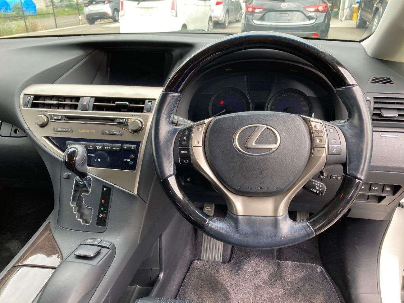 Lexus RX 270 2.7L V4 PETROL / DVD CAMERA / PUSH START / PWR WITH LEATHER SEATS / 2015