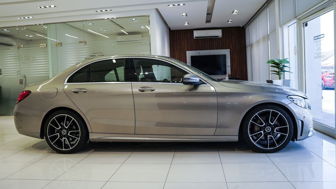 مرسيدس بنز C 200 AMG