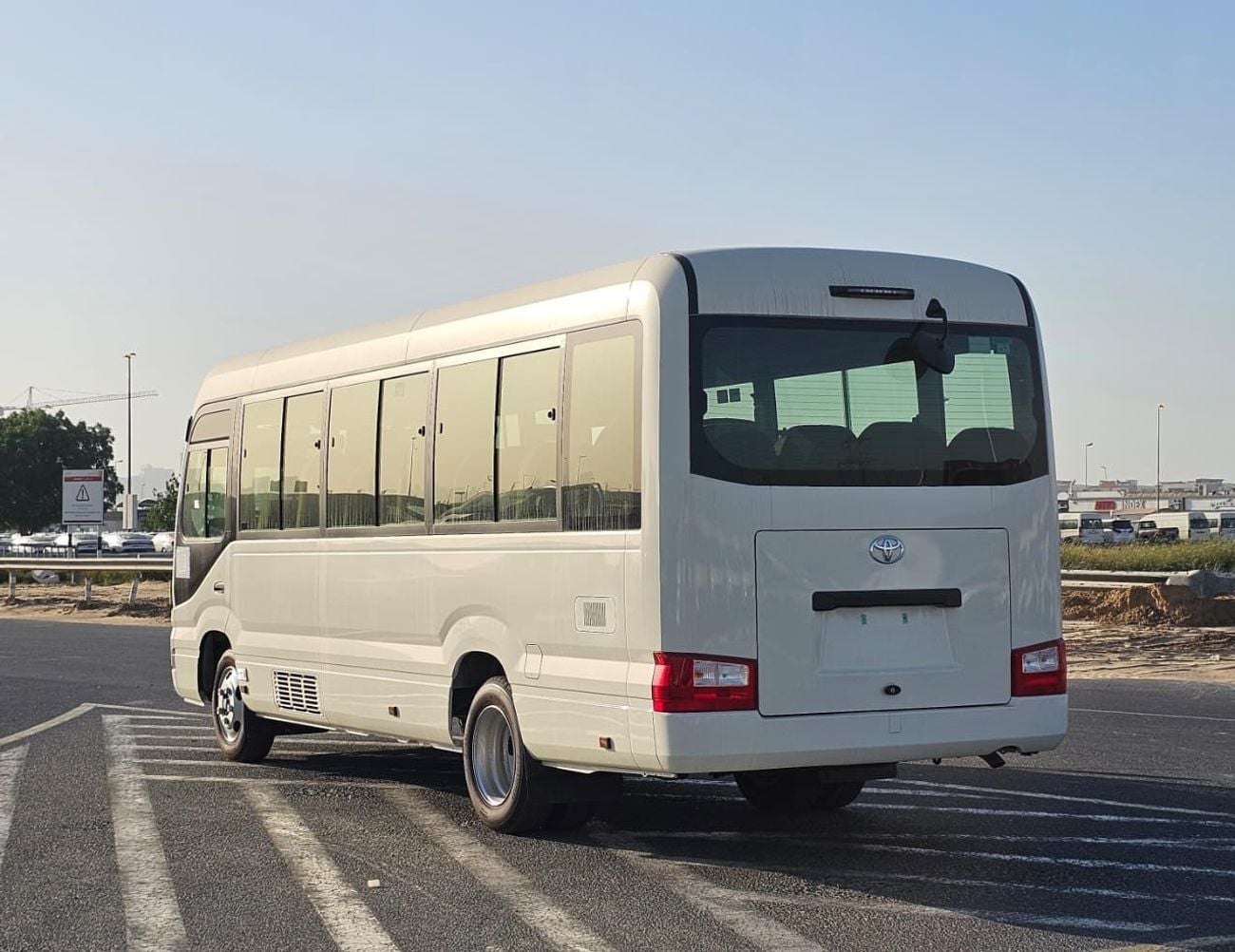 تويوتا كوستر  Toyota Coaster 4.2 DIESEL 23 Seater 2026