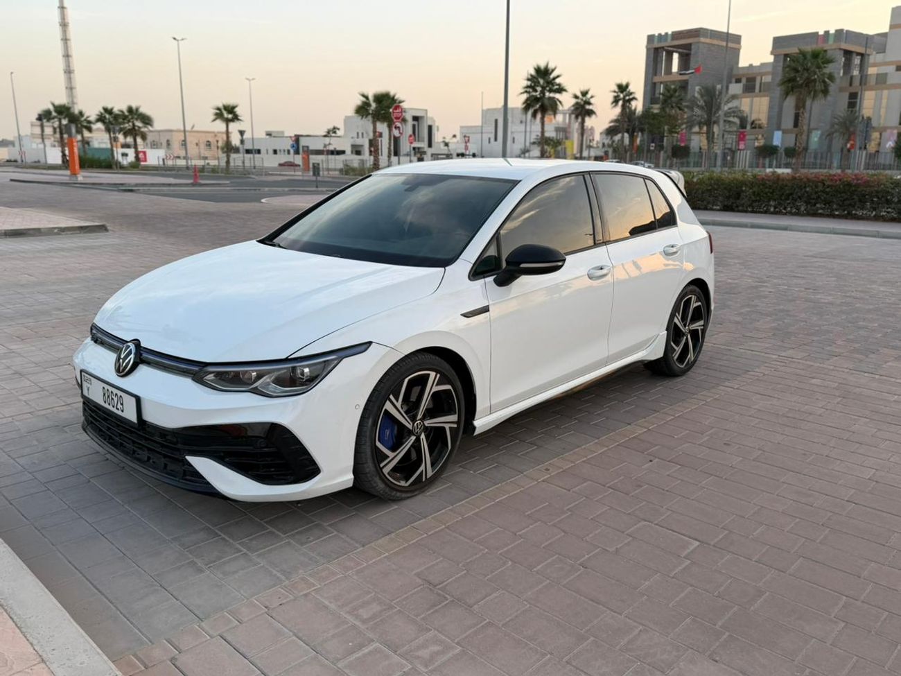 Volkswagen Golf R Base 2.0T