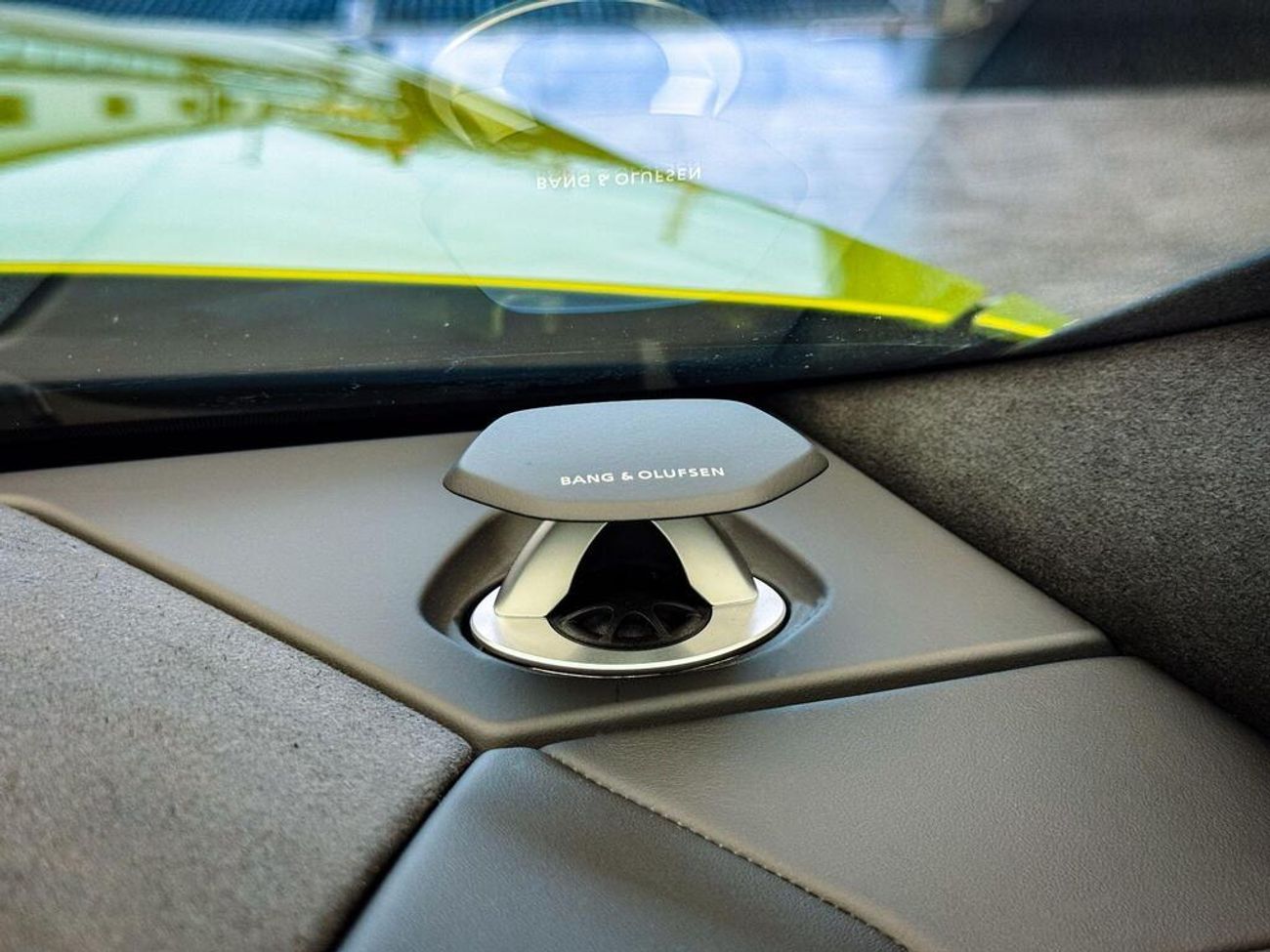 Lamborghini Urus Lamborghini Urus 4.0 V8 BiTurbo 25.9kWh SE Auto 4WD (EXPORT ONLY) RIGHT HAND DRIVE