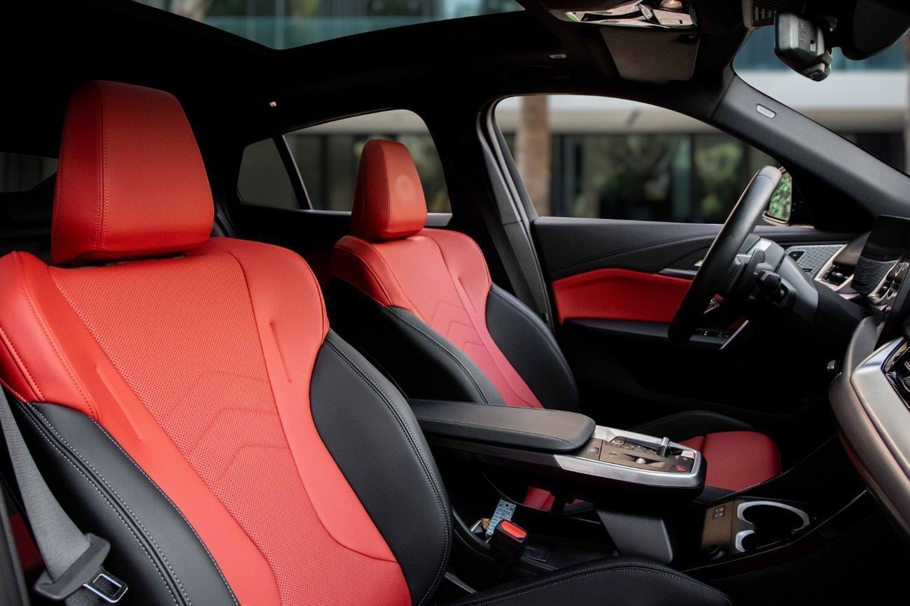 بي أم دبليو X2 xDrive 20i | 3,701 P.M | 0% Downpayment | All Wheel Drive | M-Kit | BMW Warranty + Service to Dec 2