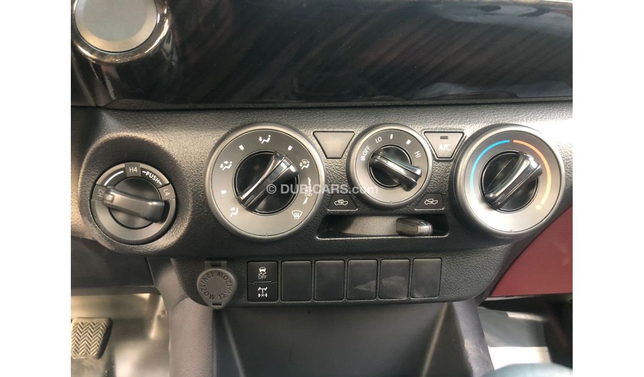 Toyota Hilux TOYOTA_HILUX_2.7L_SINGLE_CAB_2023